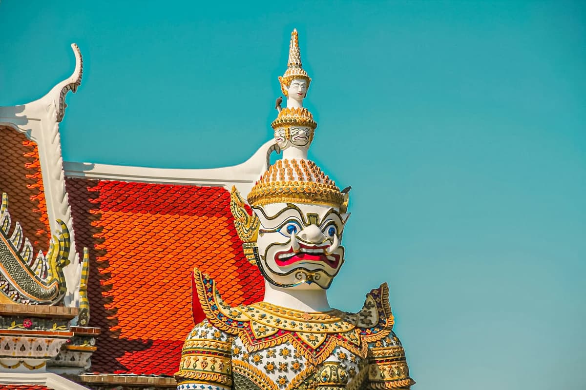 Bangkok Travel Guide: Where to Stay, What to See, and How to Get Around